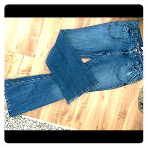 L.E.I. Distressed hipster wide leg bell jeans! 👖